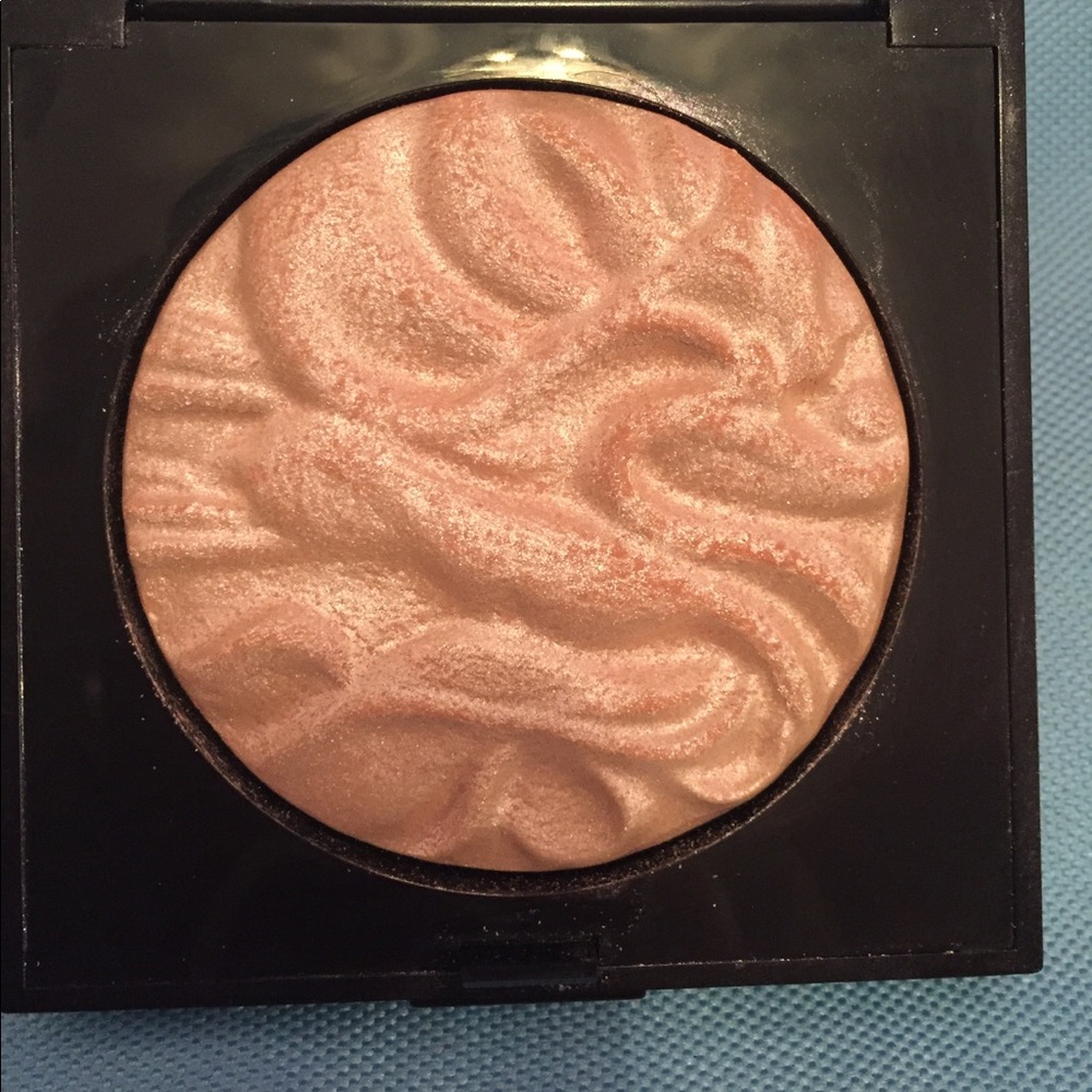 Laura Mercier Devotion